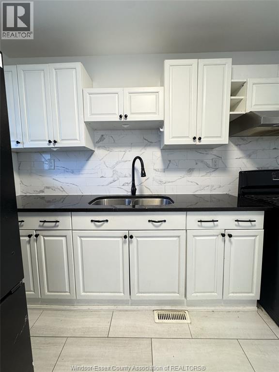 1085 Langlois AVENUE Unit# Main, Windsor, Ontario, N9A2H4 — Photo 5