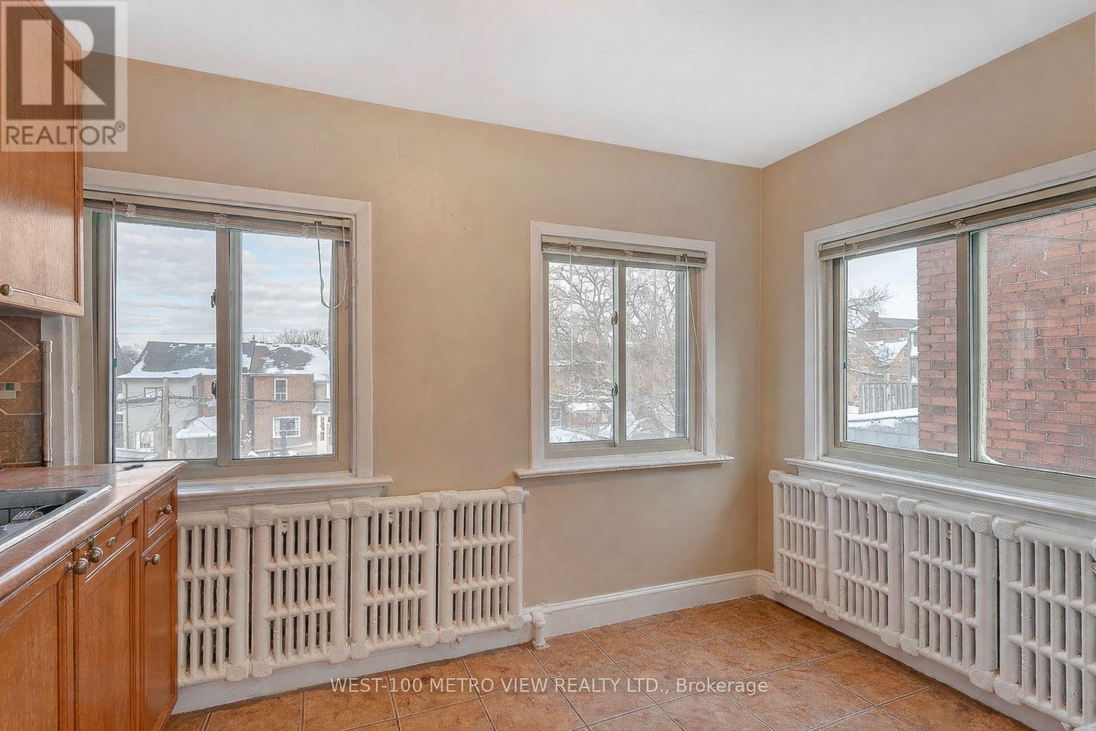 1733 DUFFERIN STREET, Toronto (Oakwood Village), Ontario, M6E3N9 — Photo 14