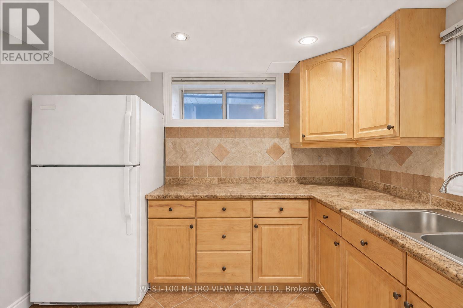 1733 DUFFERIN STREET, Toronto (Oakwood Village), Ontario, M6E3N9 — Photo 22