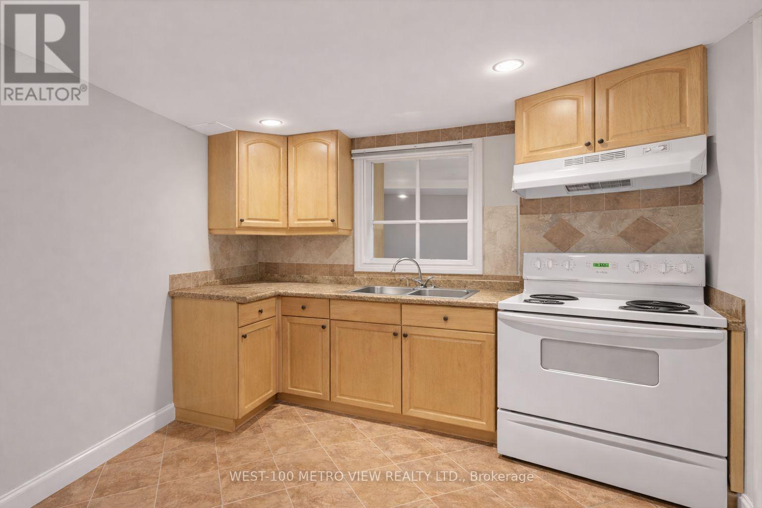 1733 DUFFERIN STREET, Toronto (Oakwood Village), Ontario, M6E3N9 — Photo 23