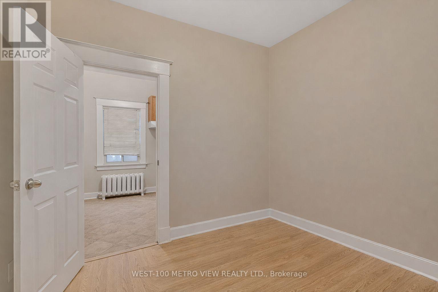 1733 DUFFERIN STREET, Toronto (Oakwood Village), Ontario, M6E3N9 — Photo 8