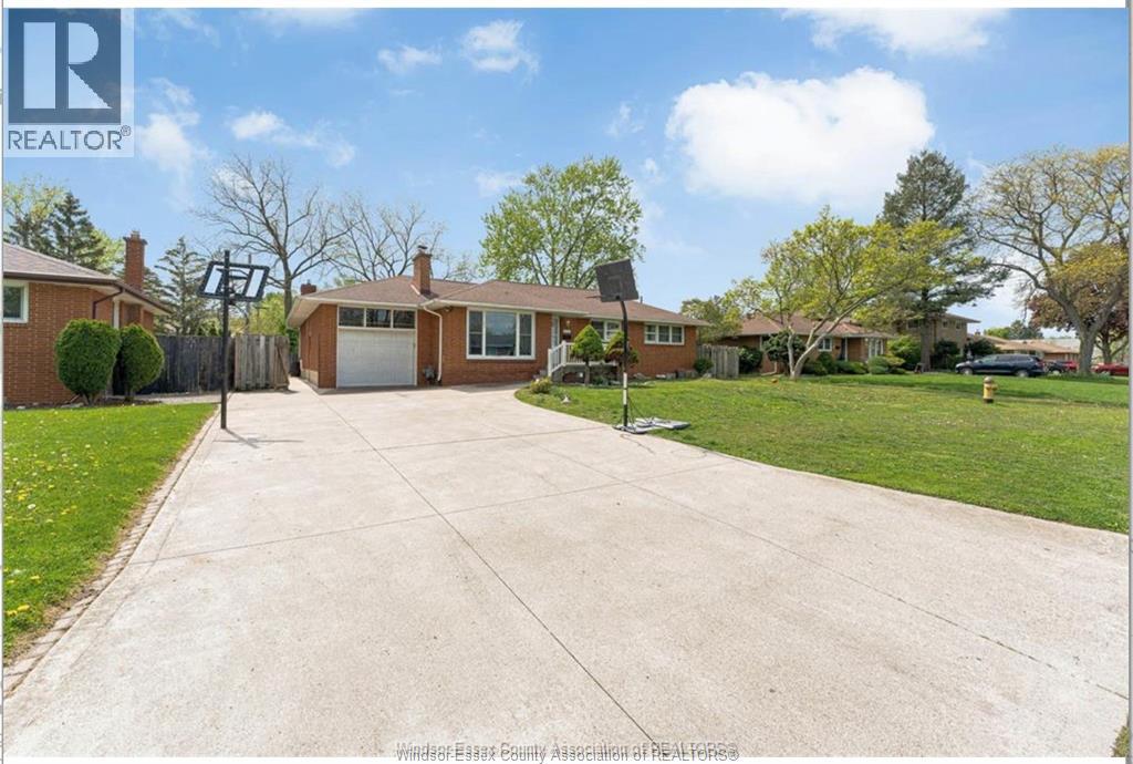 3157 GLENWOOD AVENUE Unit# LOWER, Windsor, Ontario, N9E2X9 — Photo 2