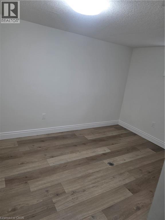 22 MONTROSE Avenue, Kitchener, Ontario, N2M1Y2 — Photo 10