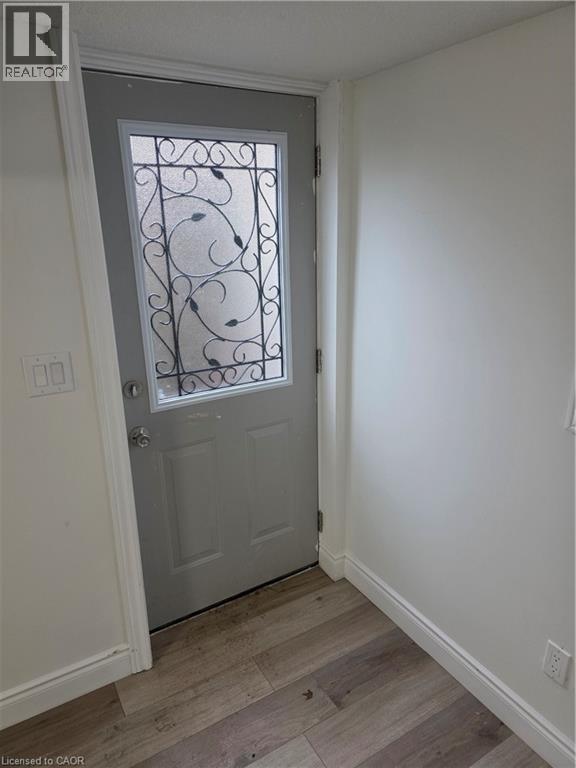 22 MONTROSE Avenue, Kitchener, Ontario, N2M1Y2 — Photo 3