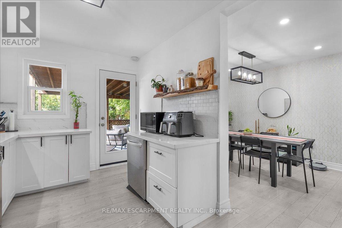 133 FREDERICK AVENUE, Hamilton (Crown Point), Ontario, L8H4L1 — Photo 8