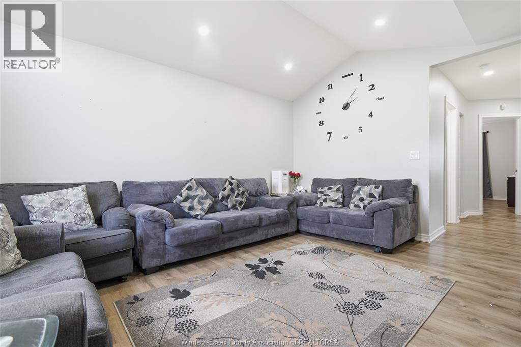 724 CABANA ROAD East, Windsor, Ontario, N9G1A4 — Photo 4