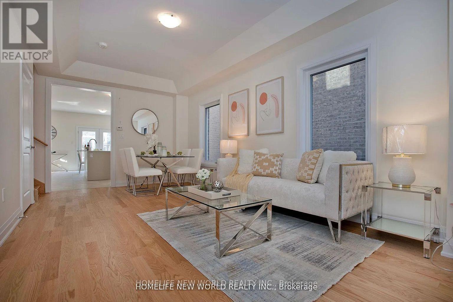 240 SEGUIN STREET N, Richmond Hill (Oak Ridges), Ontario, L4E1N9 — Photo 4