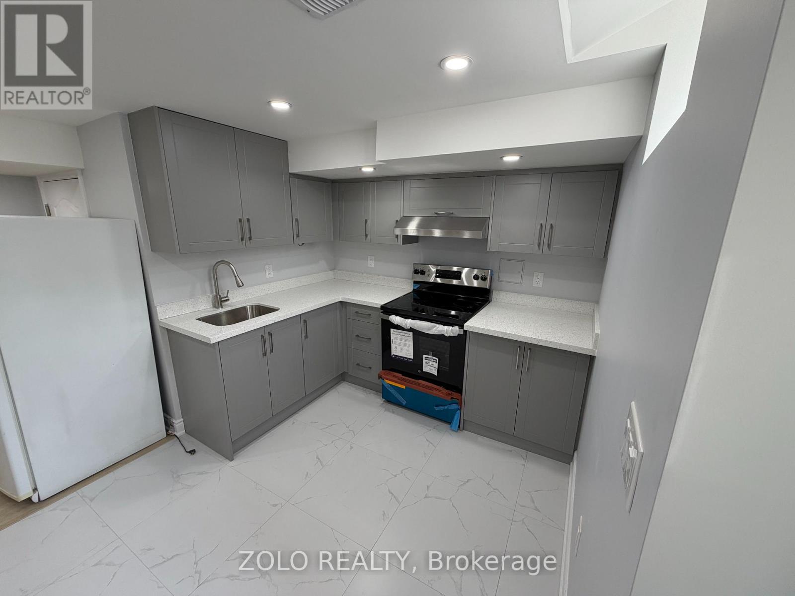 LOWER - 4792 GLASSHILL GROVE, Mississauga (Churchill Meadows), Ontario, L5M7R5 — Photo 2