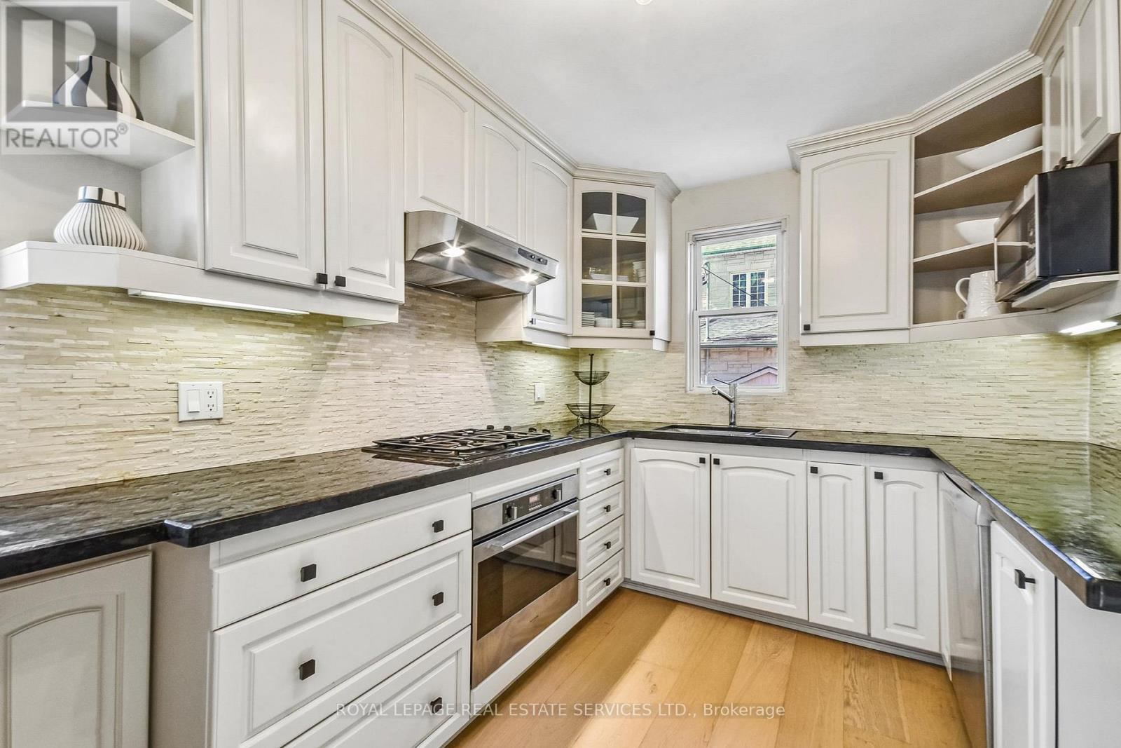 352 WINNETT AVENUE, Toronto (Oakwood Village), Ontario, M6C3M1 — Photo 10