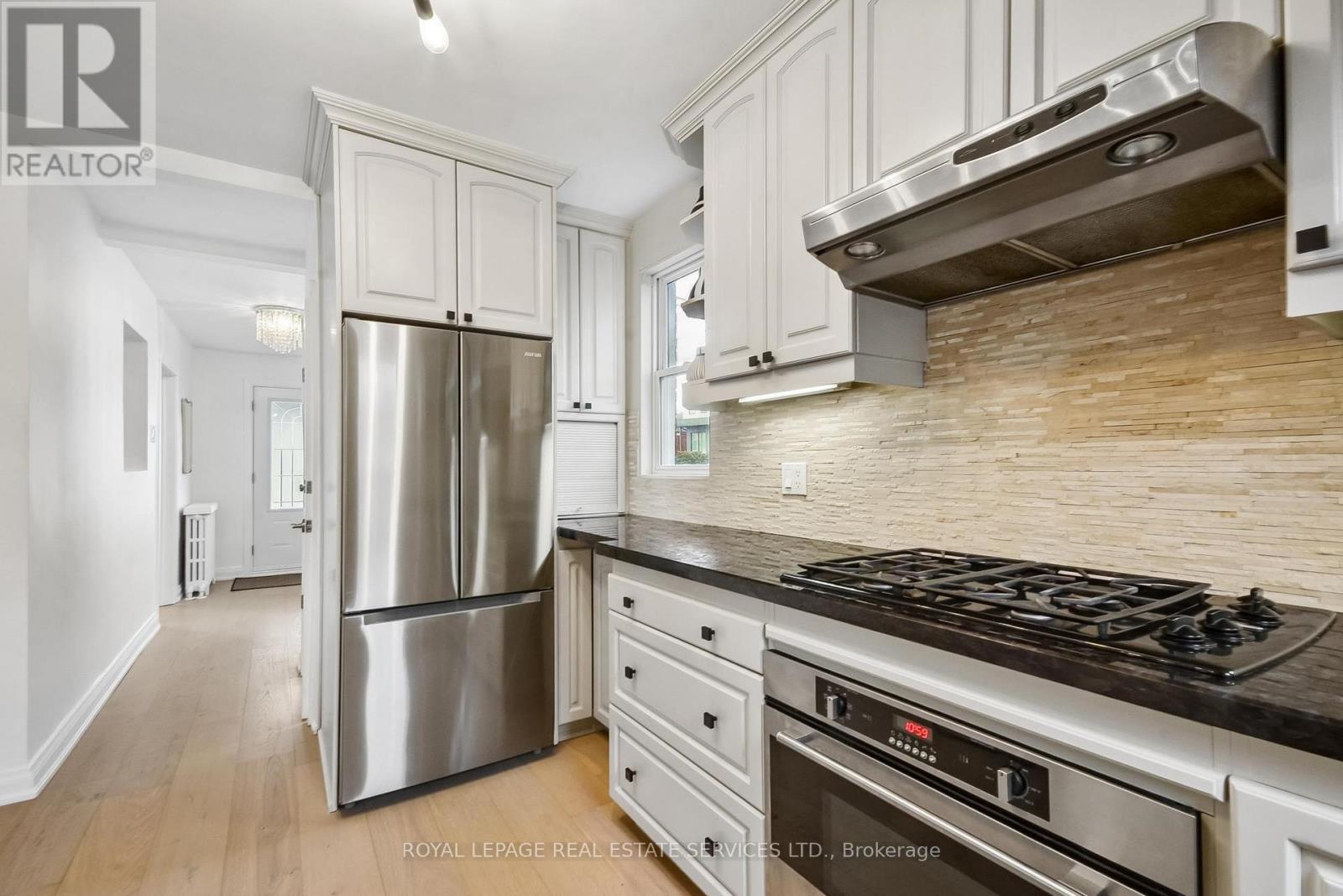 352 WINNETT AVENUE, Toronto (Oakwood Village), Ontario, M6C3M1 — Photo 11