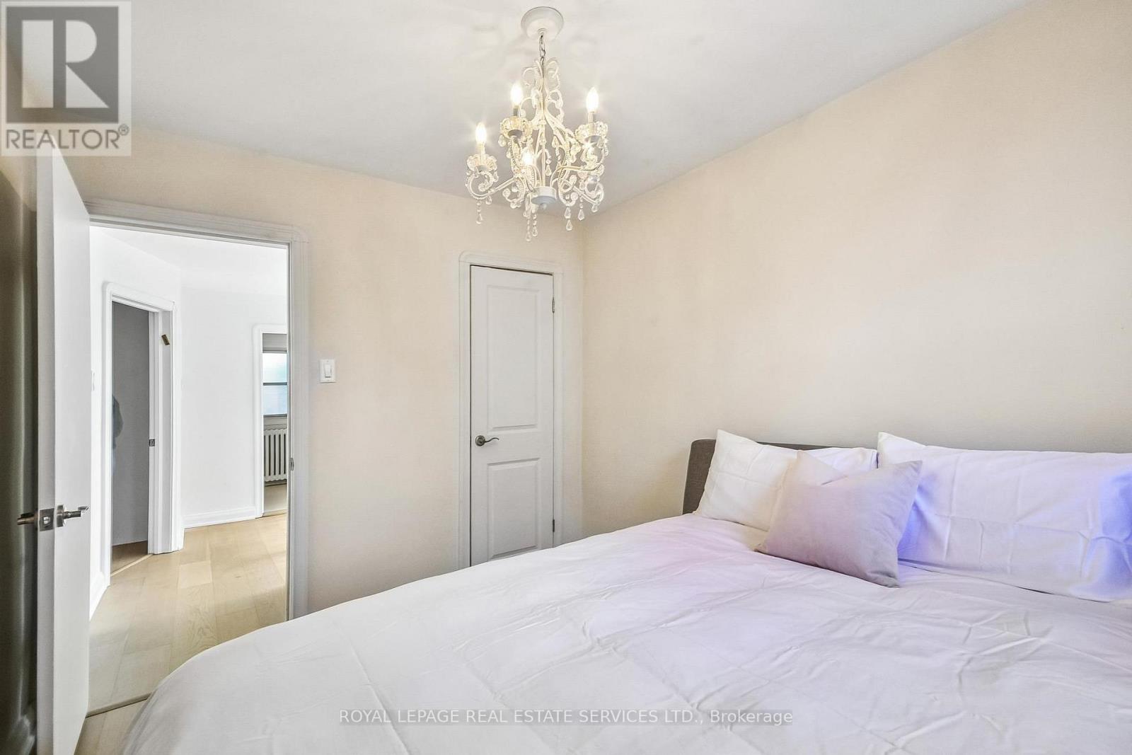 352 WINNETT AVENUE, Toronto (Oakwood Village), Ontario, M6C3M1 — Photo 19