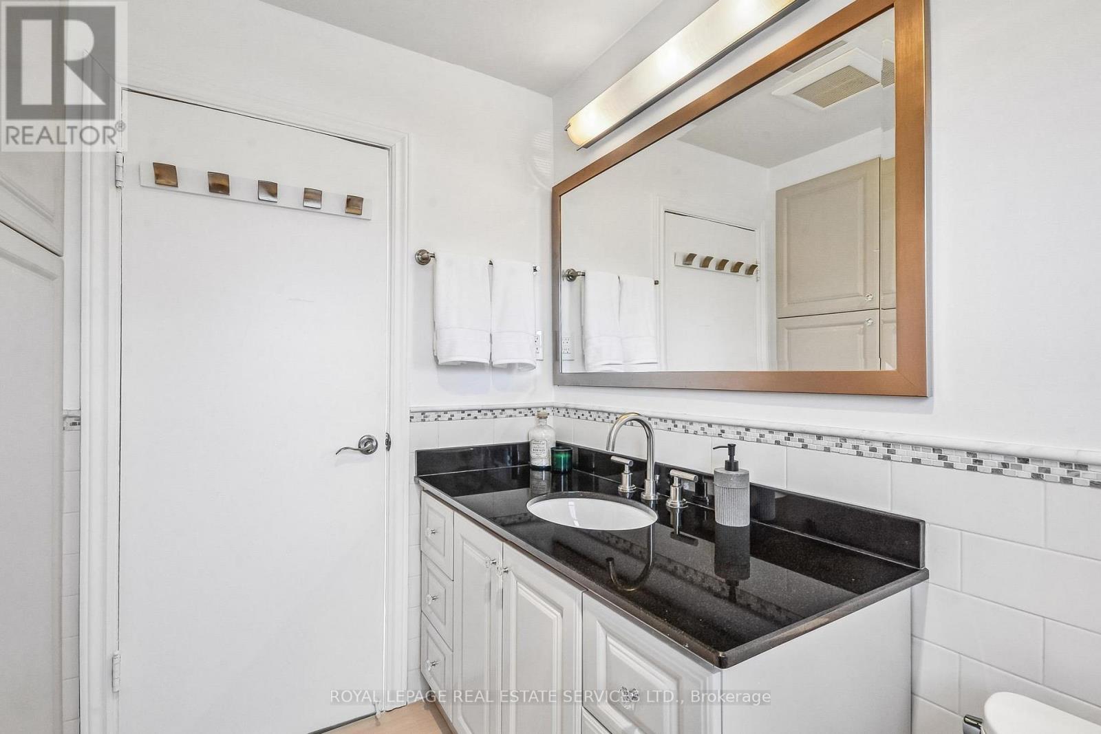 352 WINNETT AVENUE, Toronto (Oakwood Village), Ontario, M6C3M1 — Photo 21