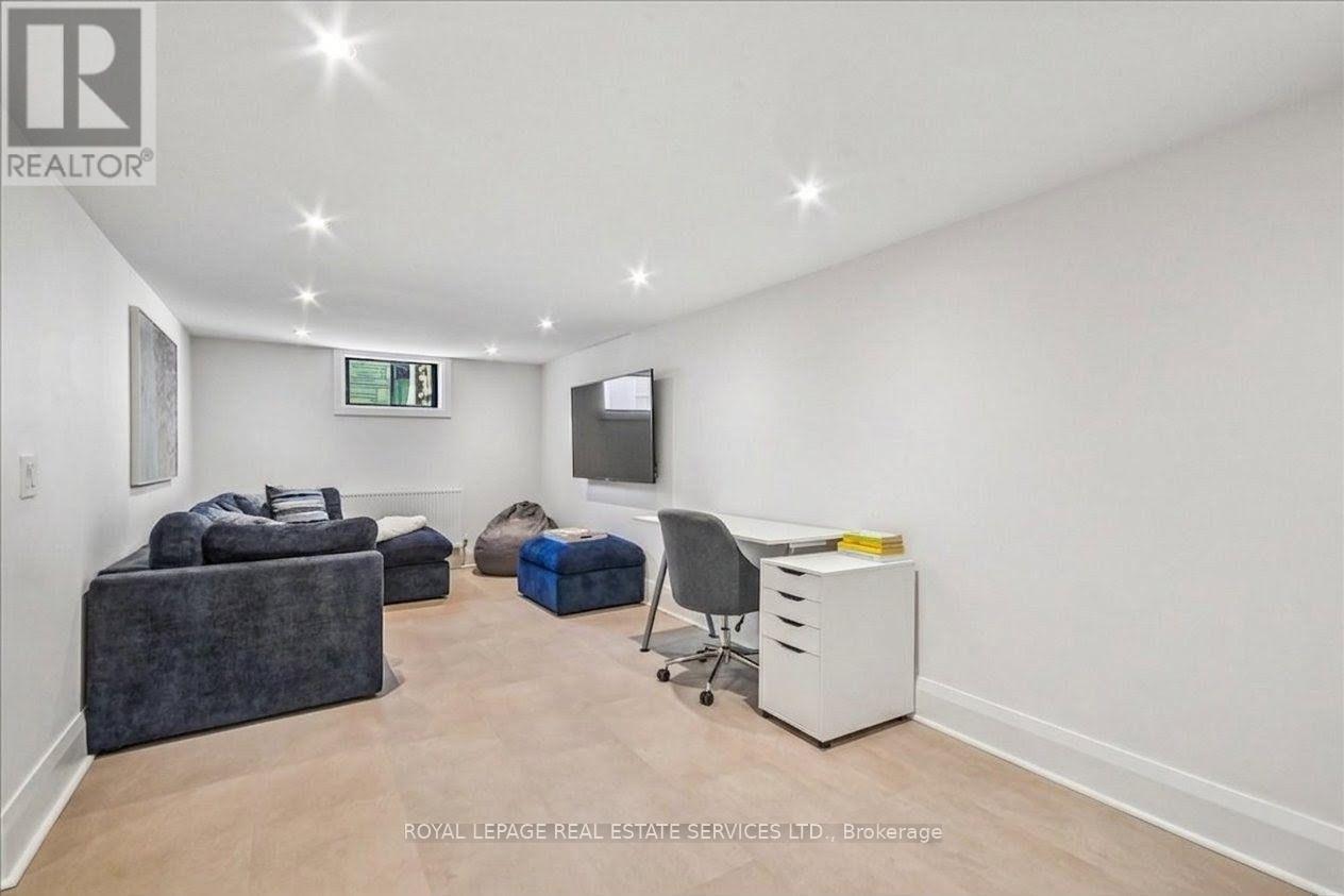 352 WINNETT AVENUE, Toronto (Oakwood Village), Ontario, M6C3M1 — Photo 24