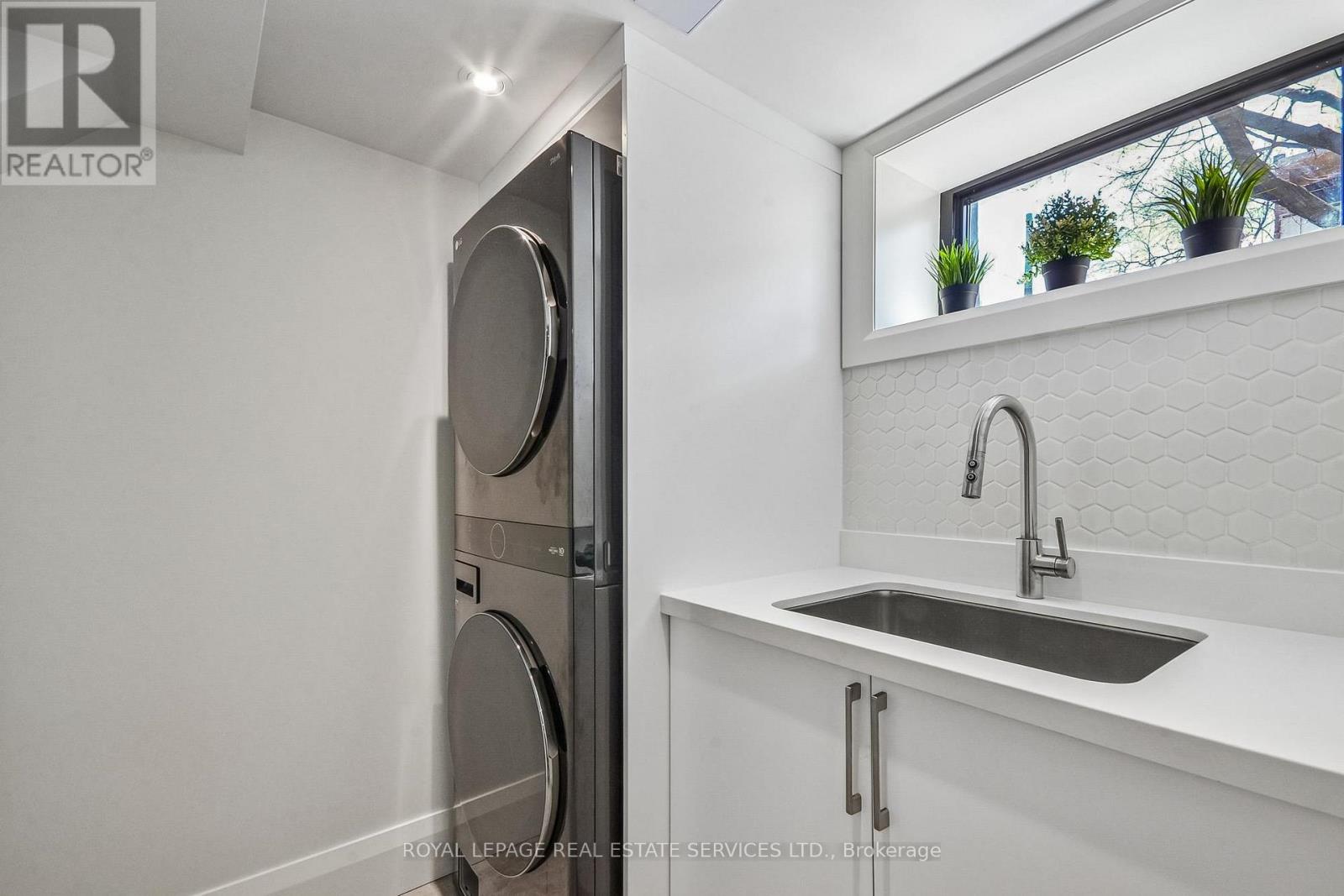 352 WINNETT AVENUE, Toronto (Oakwood Village), Ontario, M6C3M1 — Photo 29