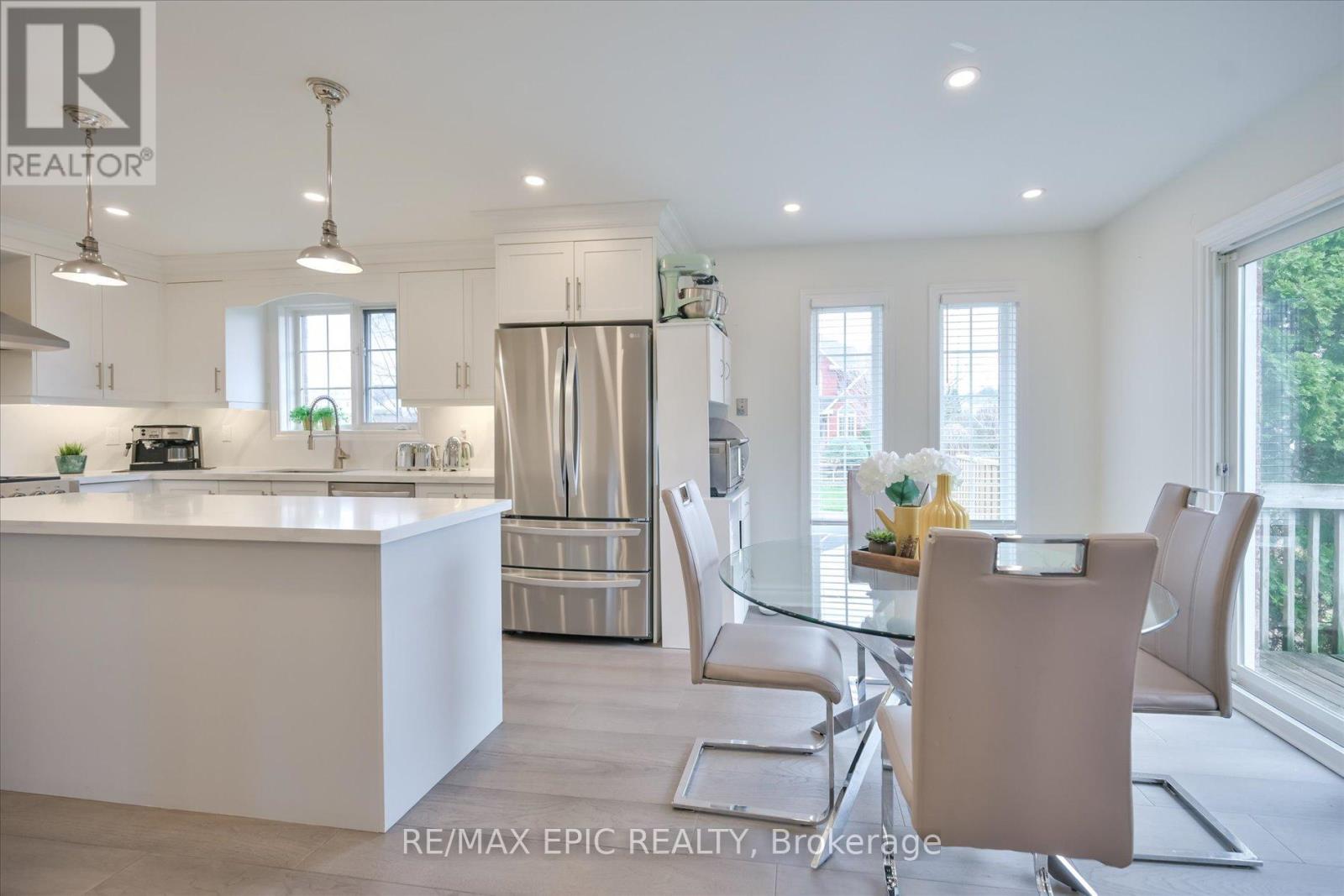 33 EMMETT PLACE, Whitby (Pringle Creek), Ontario, L1R2B4 — Photo 16