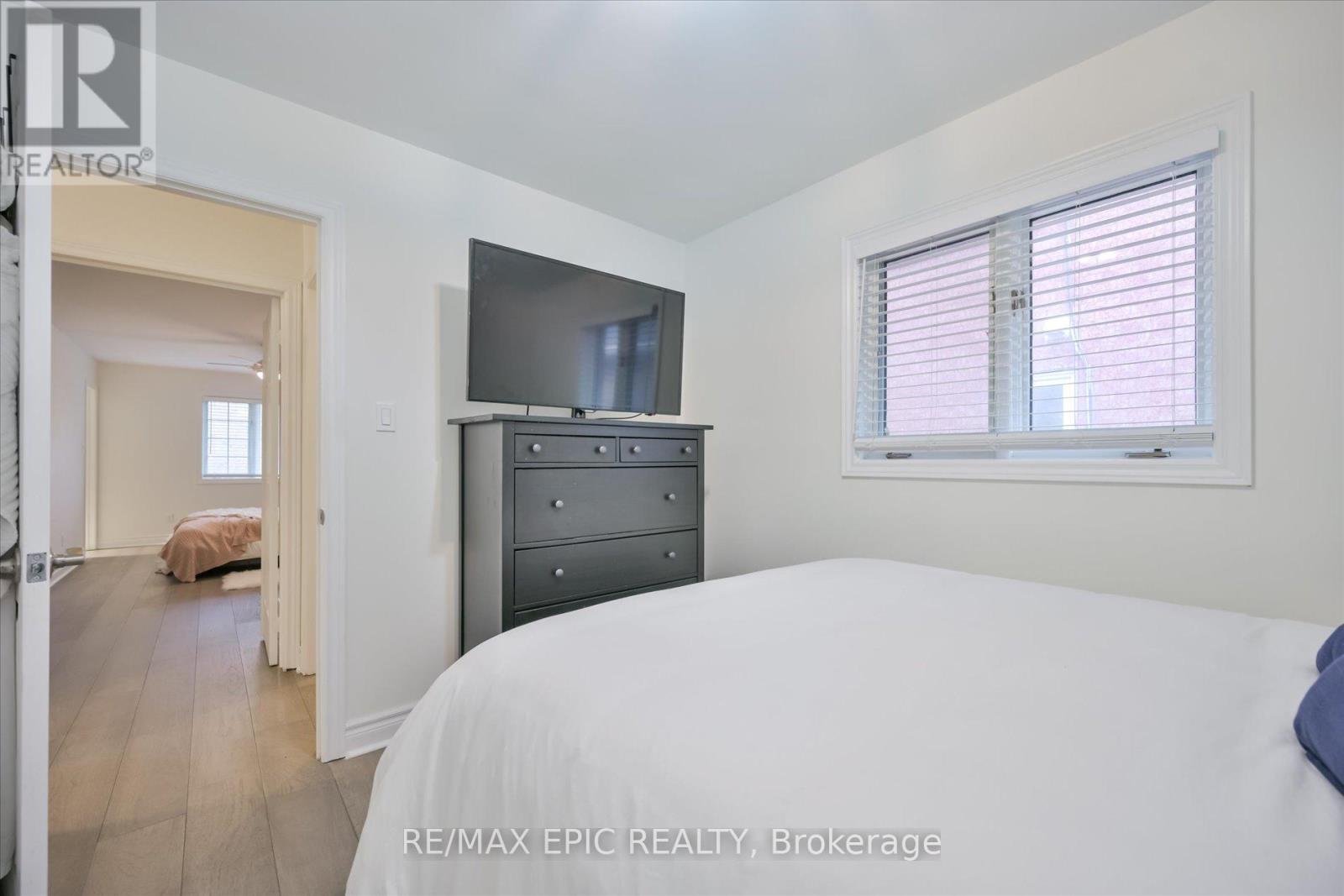 33 EMMETT PLACE, Whitby (Pringle Creek), Ontario, L1R2B4 — Photo 24