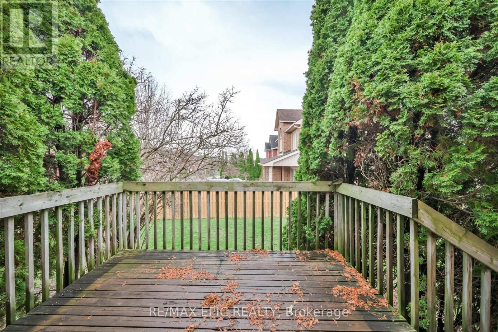 33 EMMETT PLACE, Whitby (Pringle Creek), Ontario, L1R2B4 — Photo 38