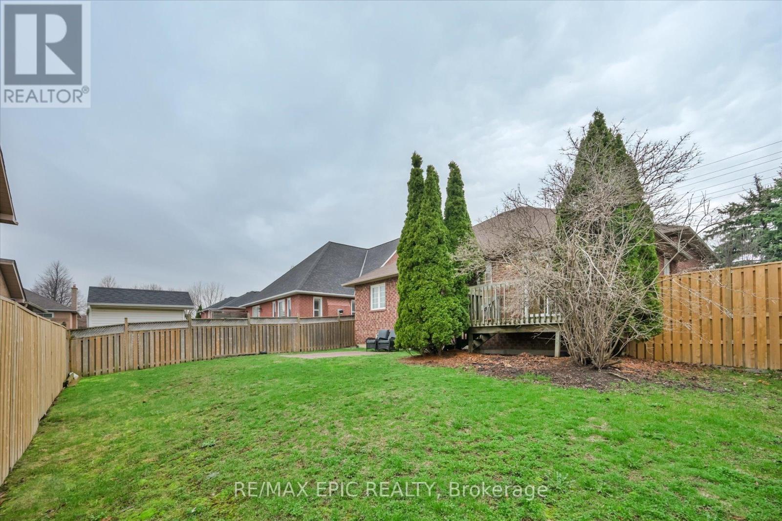 33 EMMETT PLACE, Whitby (Pringle Creek), Ontario, L1R2B4 — Photo 40