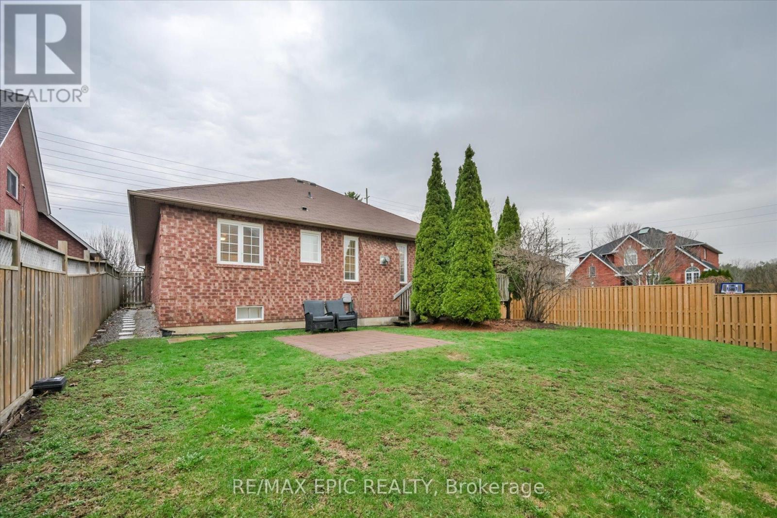 33 EMMETT PLACE, Whitby (Pringle Creek), Ontario, L1R2B4 — Photo 41