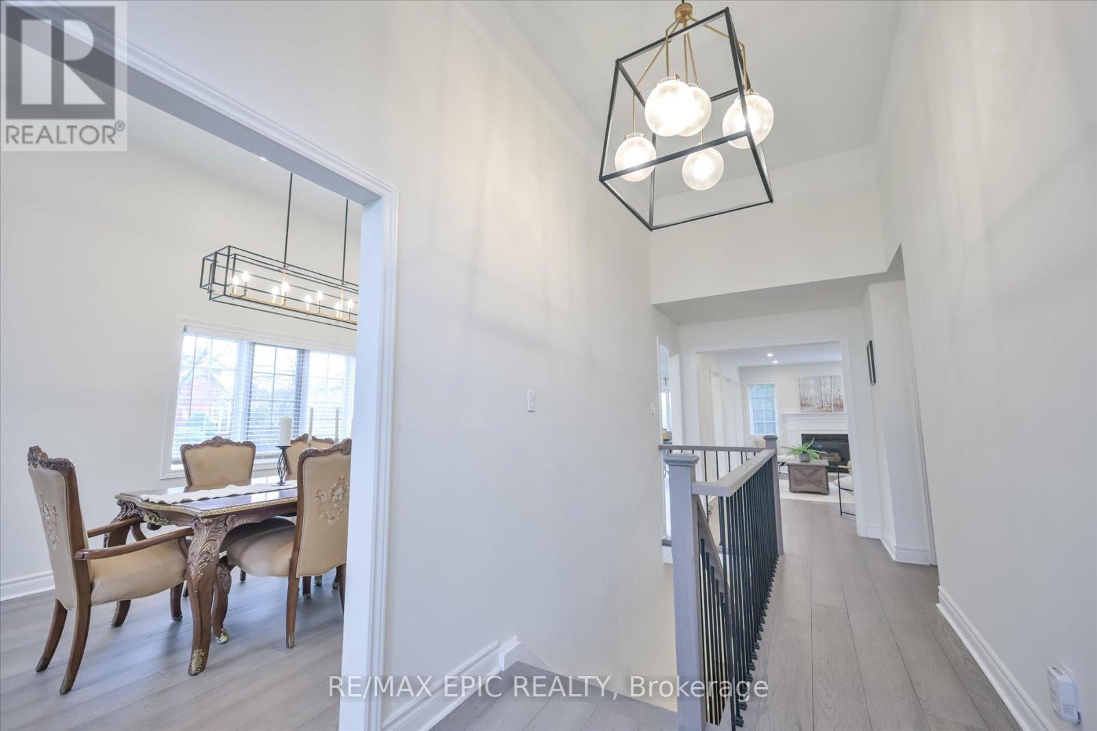 33 EMMETT PLACE, Whitby (Pringle Creek), Ontario, L1R2B4 — Photo 5