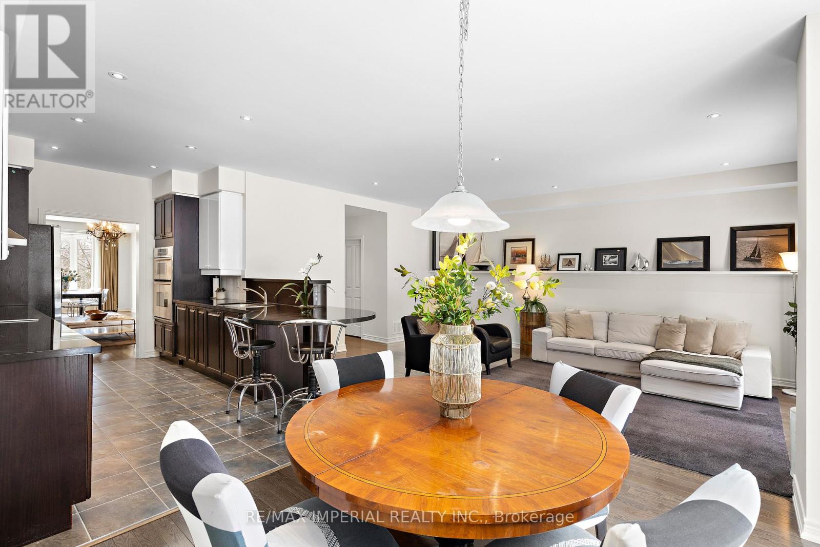 16 CARRIAGE HOUSE COURT, Richmond Hill (Jefferson), Ontario, L4E4V3 — Photo 12