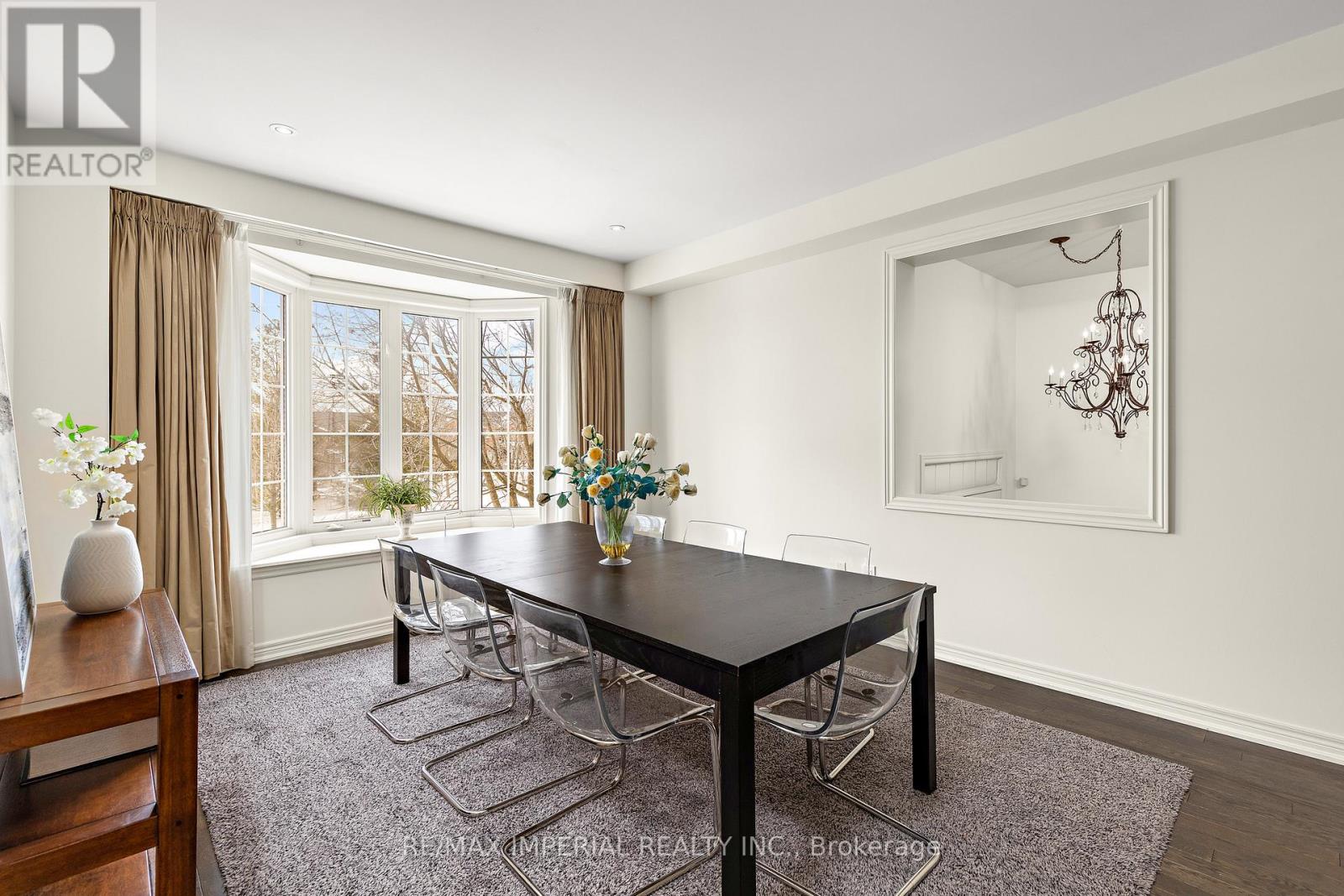 16 CARRIAGE HOUSE COURT, Richmond Hill (Jefferson), Ontario, L4E4V3 — Photo 6