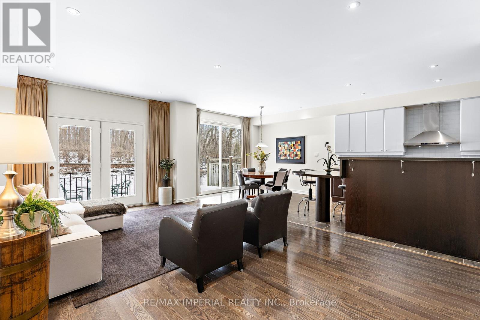 16 CARRIAGE HOUSE COURT, Richmond Hill (Jefferson), Ontario, L4E4V3 — Photo 9