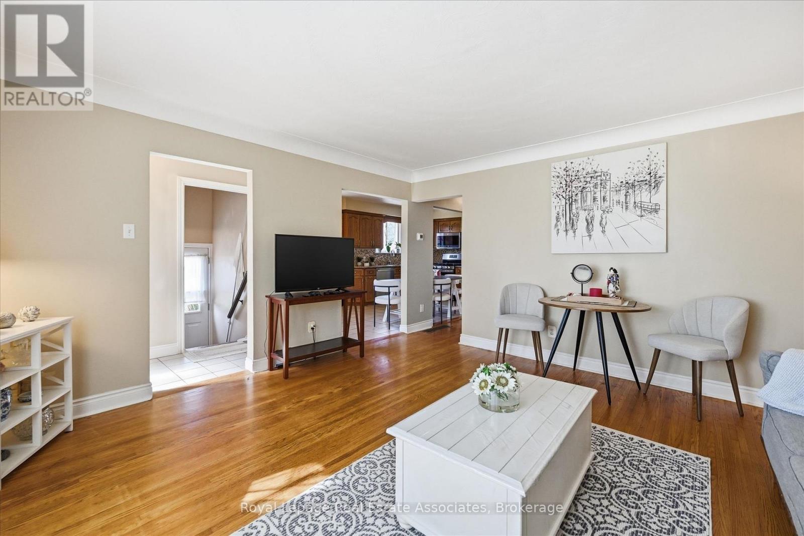 1131 STANLEY DRIVE, Burlington (Mountainside), Ontario, L7P2K6 — Photo 3