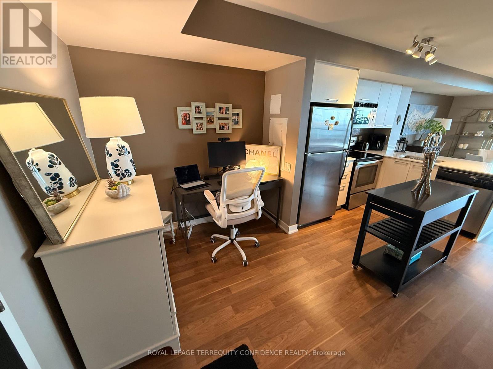 1205 - 78 TECUMSETH STREET, Toronto (Niagara), Ontario, M5V0A9 — Photo 2