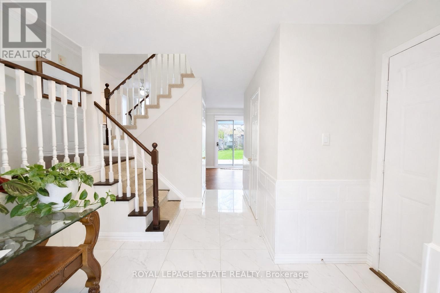 130 WILLIAM STEPHENSON DRIVE, Whitby (Blue Grass Meadows), Ontario, L1N8V1 — Photo 4