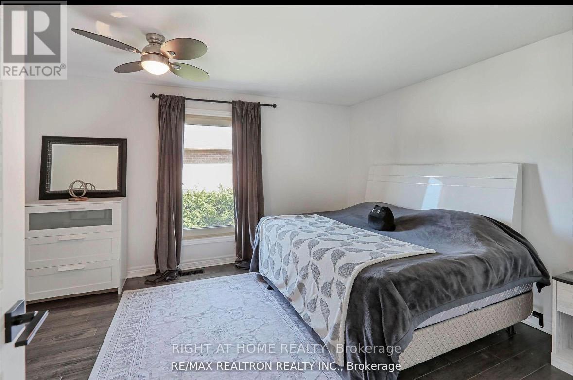 236 MCCAFFREY ROAD, Newmarket (Summerhill Estates), Ontario, L3X1J3 — Photo 26