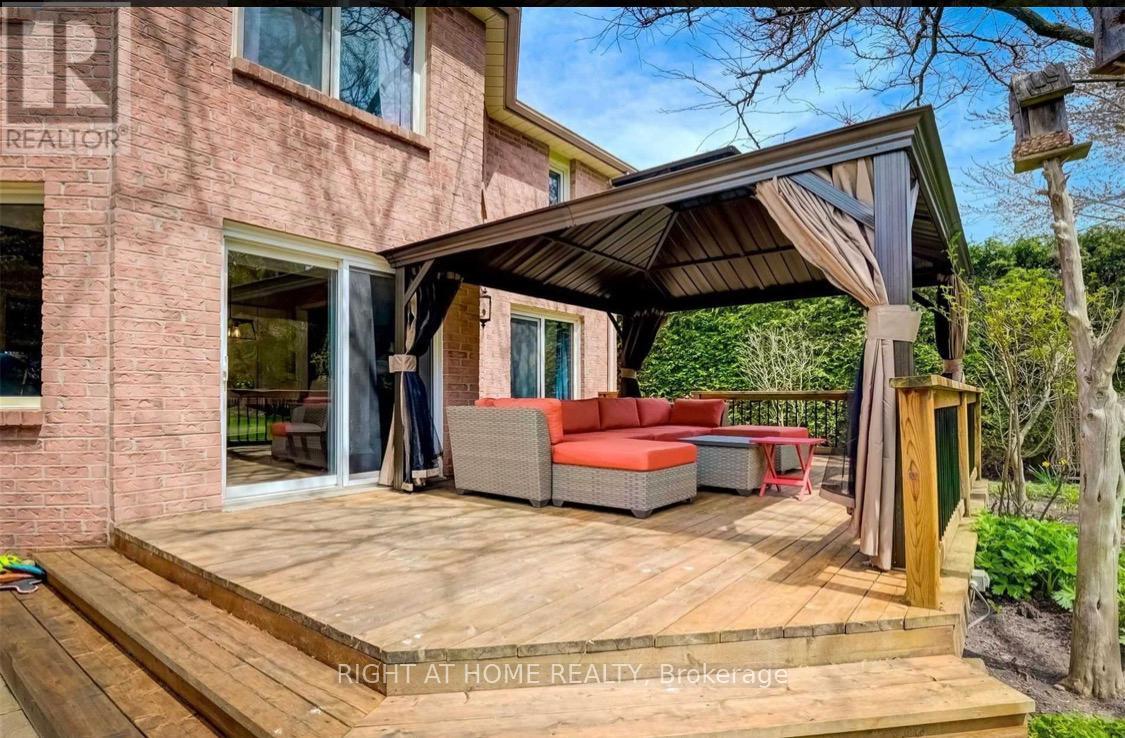 236 MCCAFFREY ROAD, Newmarket (Summerhill Estates), Ontario, L3X1J3 — Photo 35