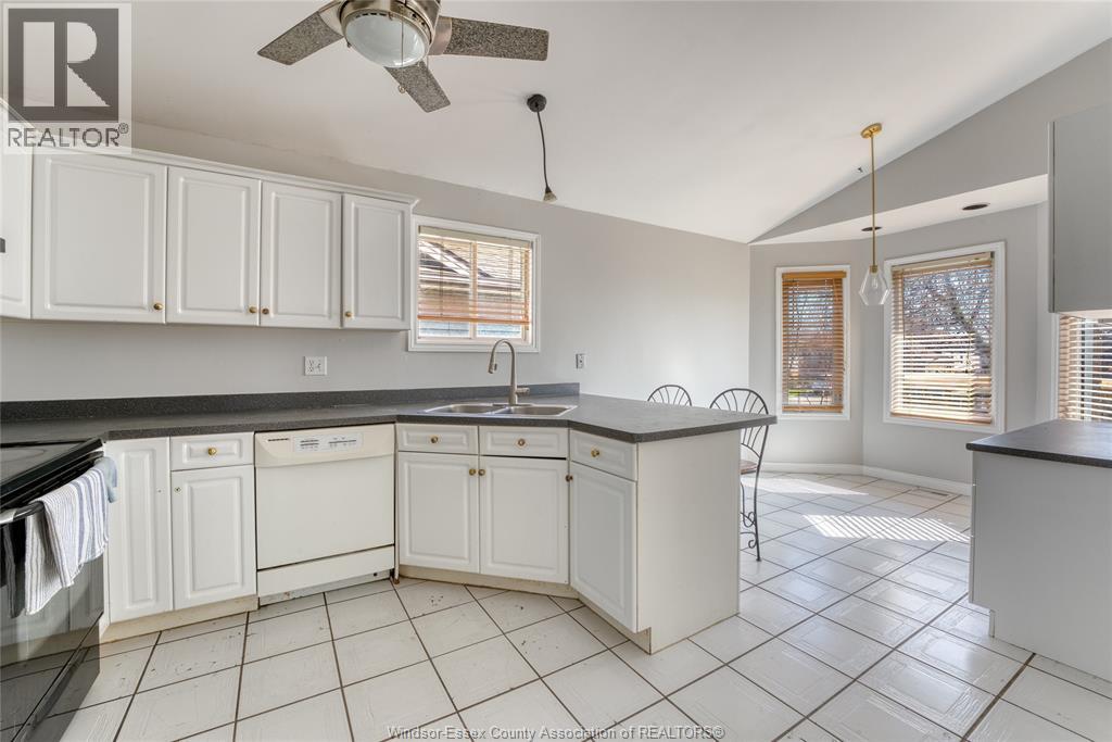 655 Michael DRIVE, Tecumseh, Ontario, N8N4N2 — Photo 10