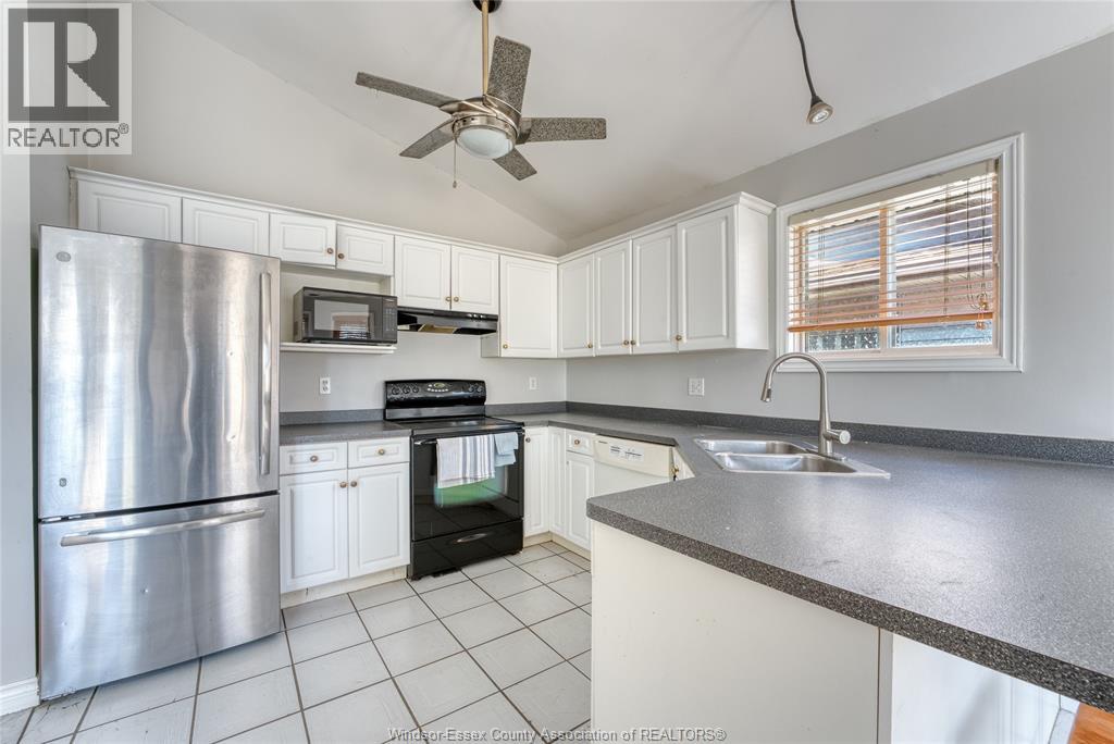 655 Michael DRIVE, Tecumseh, Ontario, N8N4N2 — Photo 11