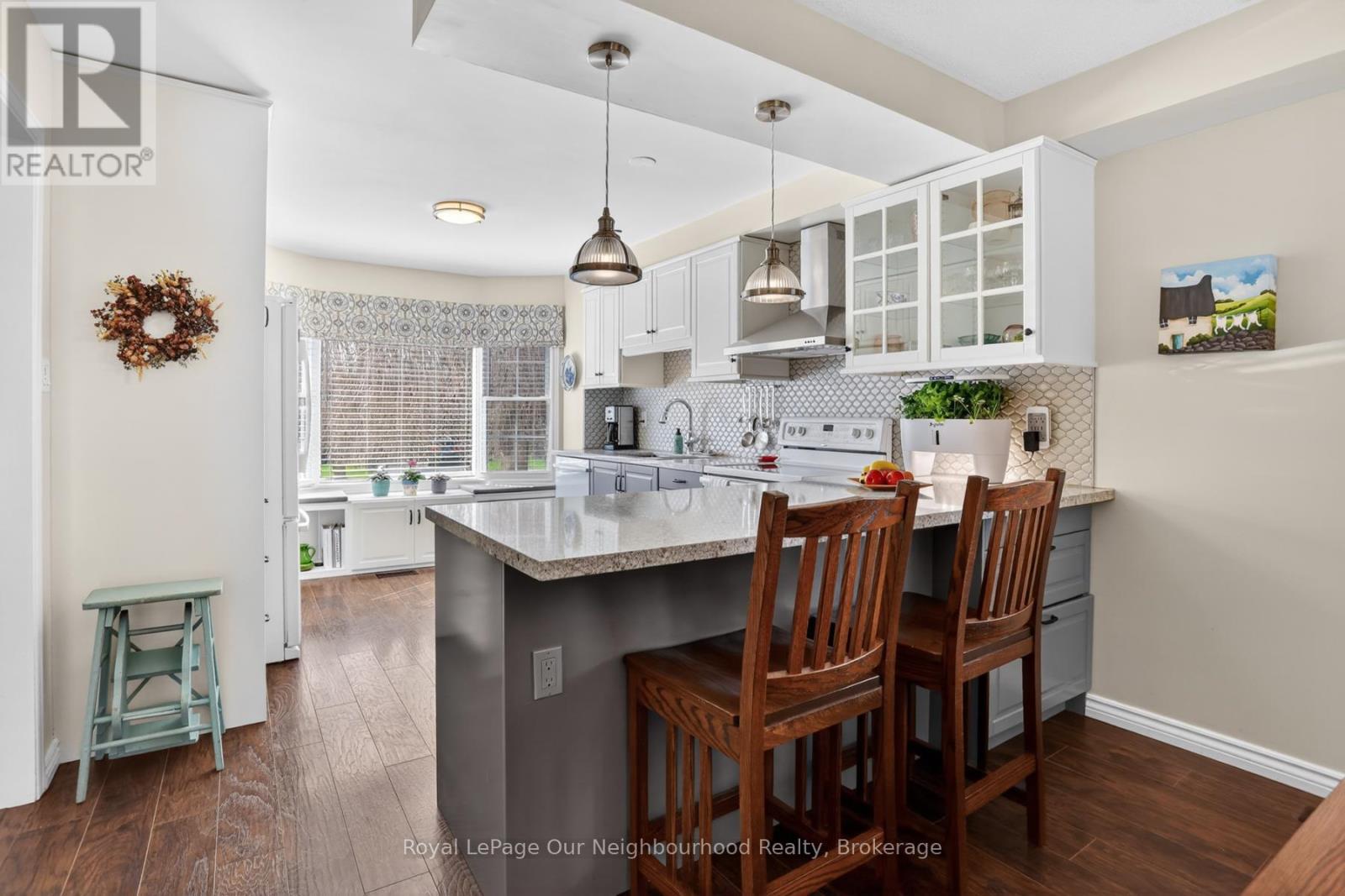 656 HILLCROFT STREET, Oshawa (Eastdale), Ontario, L1G7K6 — Photo 6