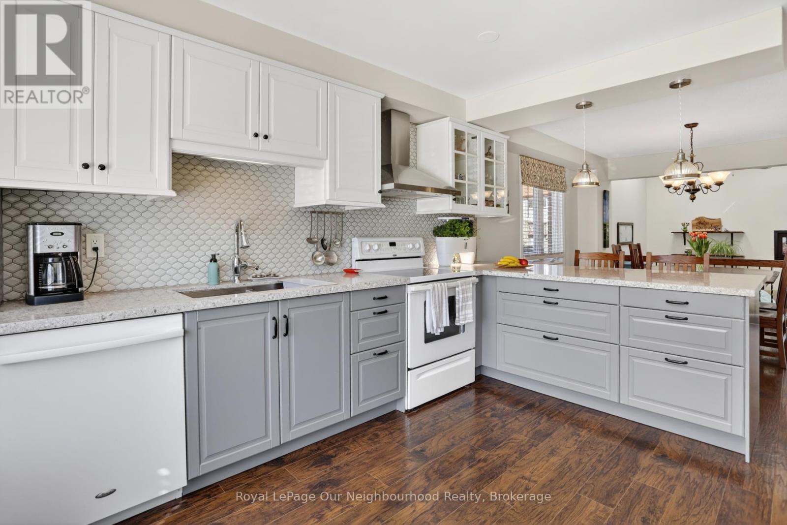 656 HILLCROFT STREET, Oshawa (Eastdale), Ontario, L1G7K6 — Photo 9