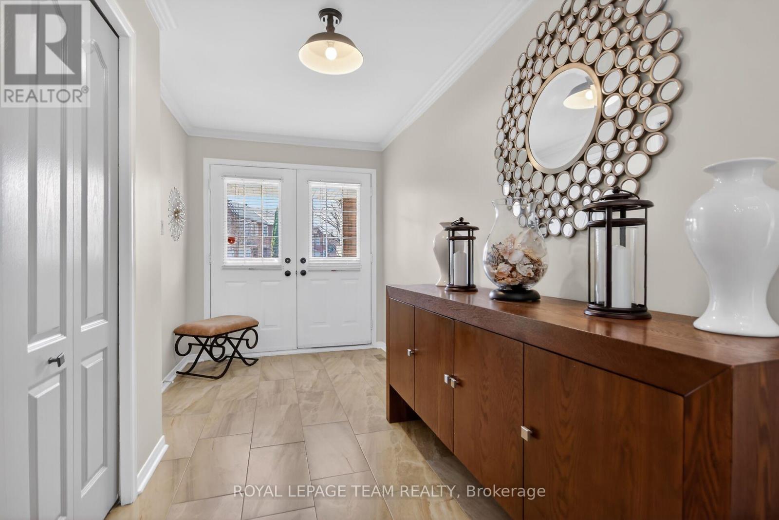 124 MACASSA CIRCLE, Ottawa, Ontario, K2T1J9 — Photo 3