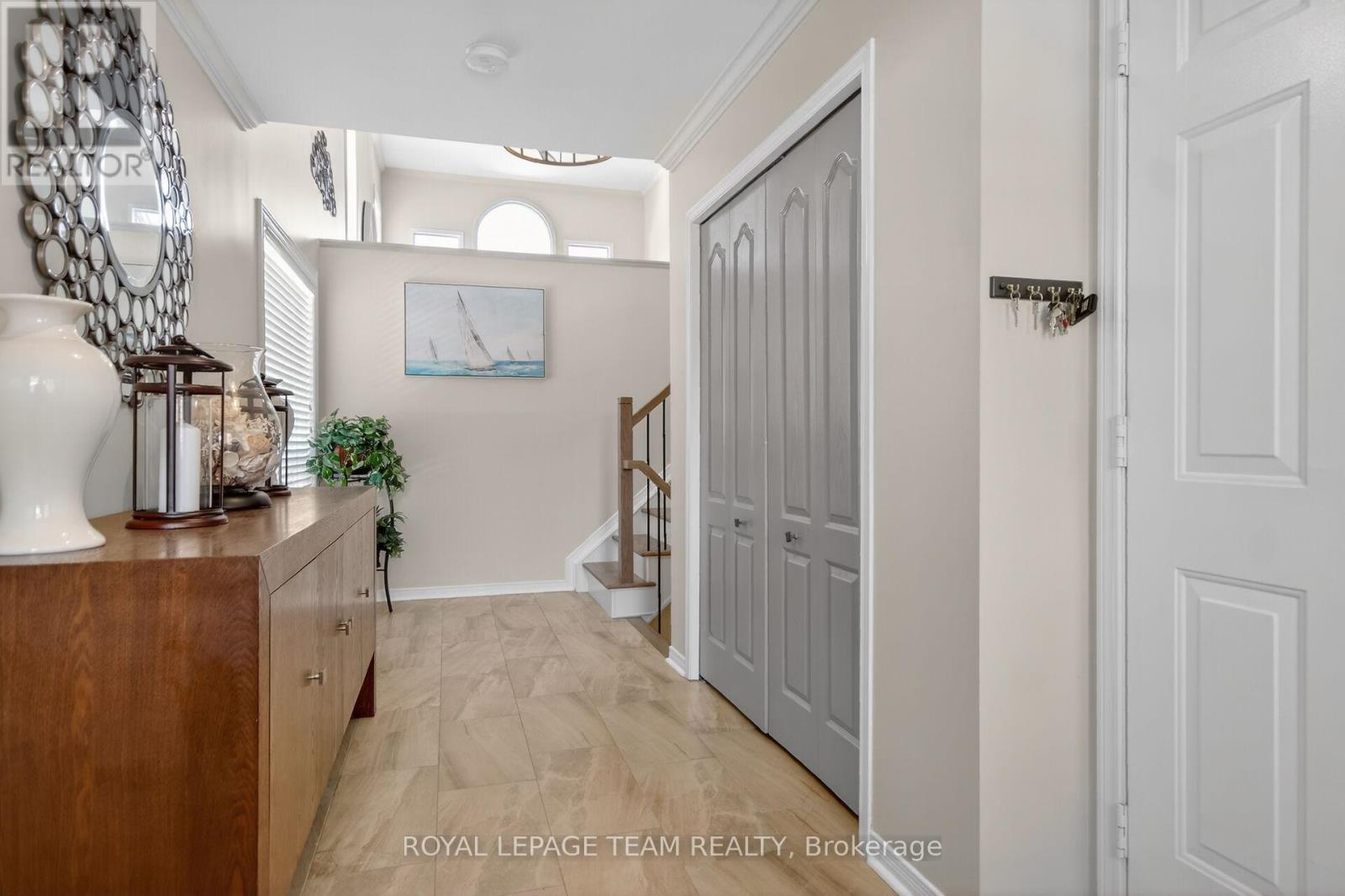 124 MACASSA CIRCLE, Ottawa, Ontario, K2T1J9 — Photo 4