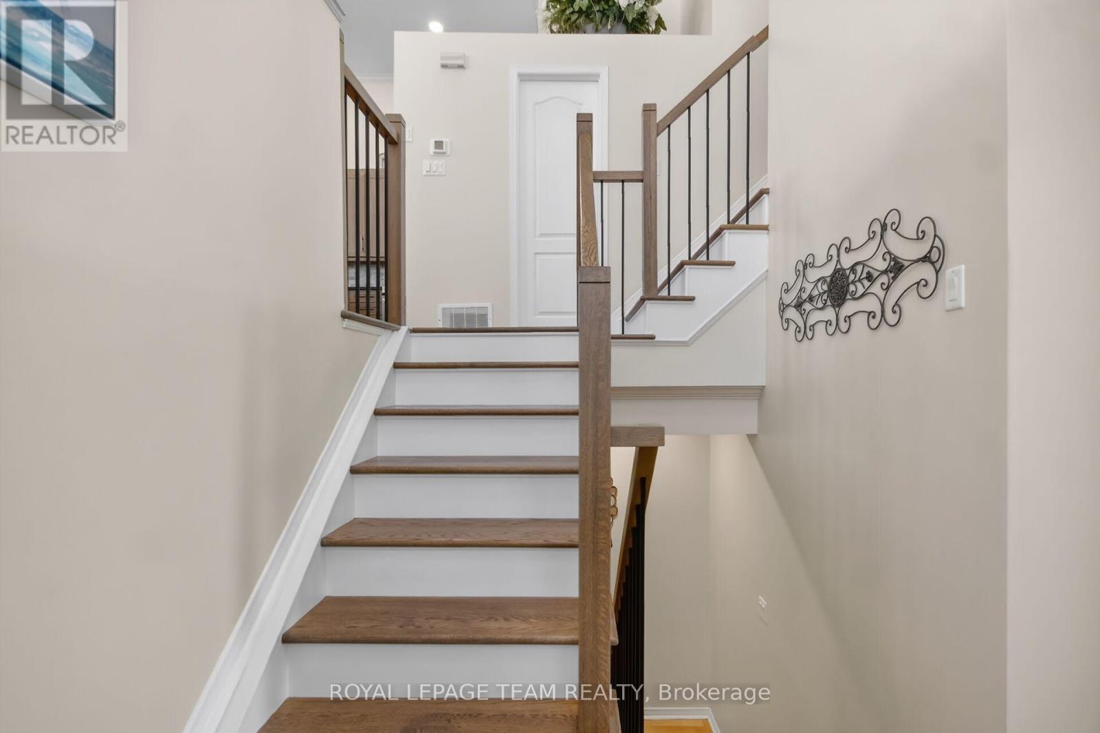 124 MACASSA CIRCLE, Ottawa, Ontario, K2T1J9 — Photo 5