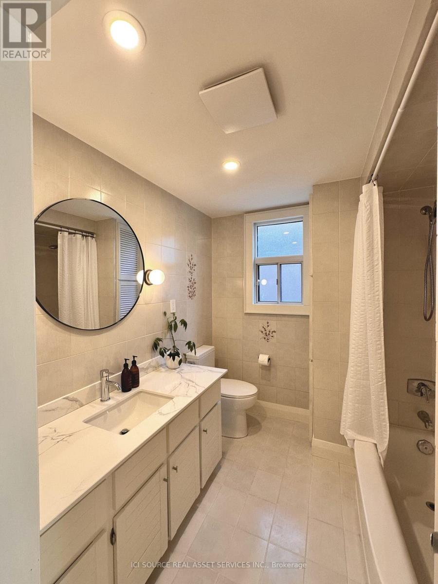 32 ALHAMBRA AVENUE, Toronto (High Park-Swansea), Ontario, M6R2S5 — Photo 2