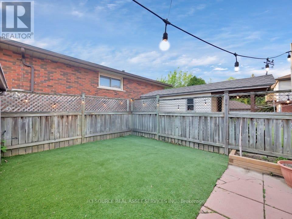 UPPER - 109 JUNE STREET, Hamilton (Greeningdon), Ontario, L9A2R8 — Photo 30