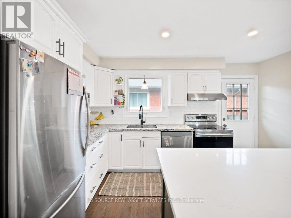 UPPER - 109 JUNE STREET, Hamilton (Greeningdon), Ontario, L9A2R8 — Photo 7