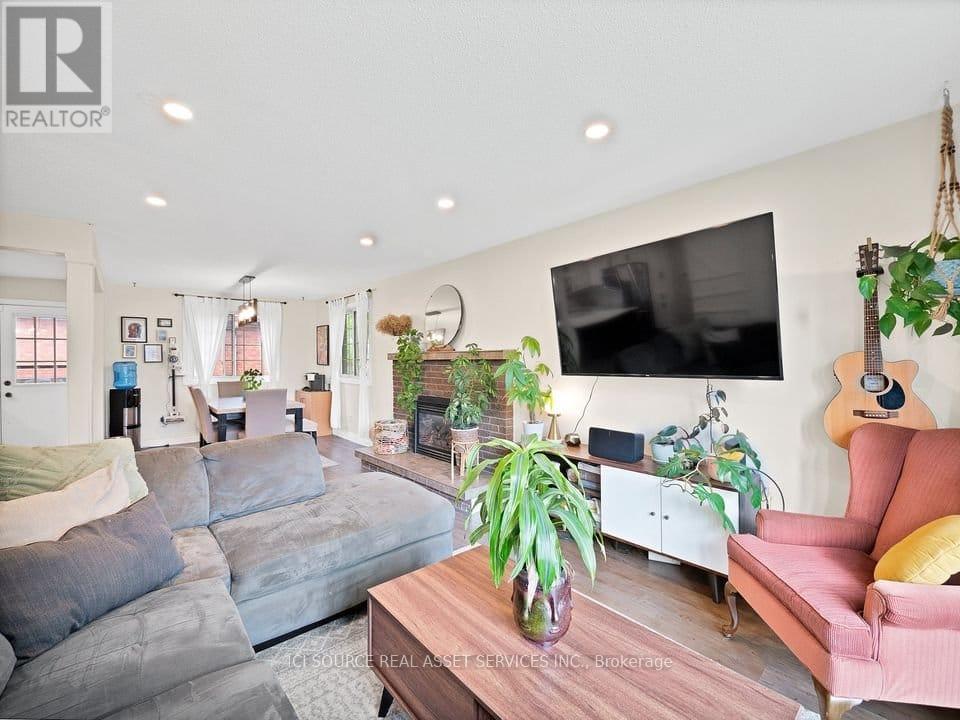 UPPER - 109 JUNE STREET, Hamilton (Greeningdon), Ontario, L9A2R8 — Photo 9