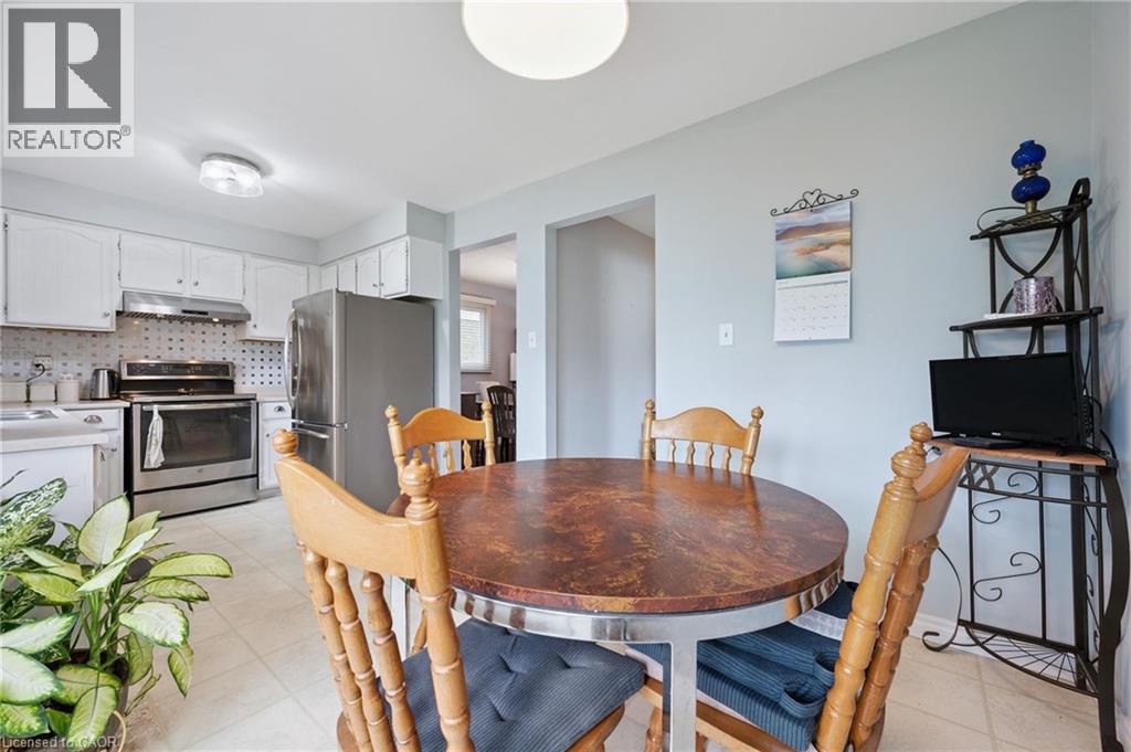 52 TUERR Drive, Kitchener, Ontario, N2E2M1 — Photo 16