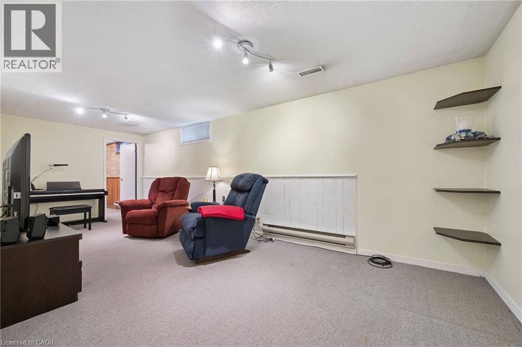 52 TUERR Drive, Kitchener, Ontario, N2E2M1 — Photo 32