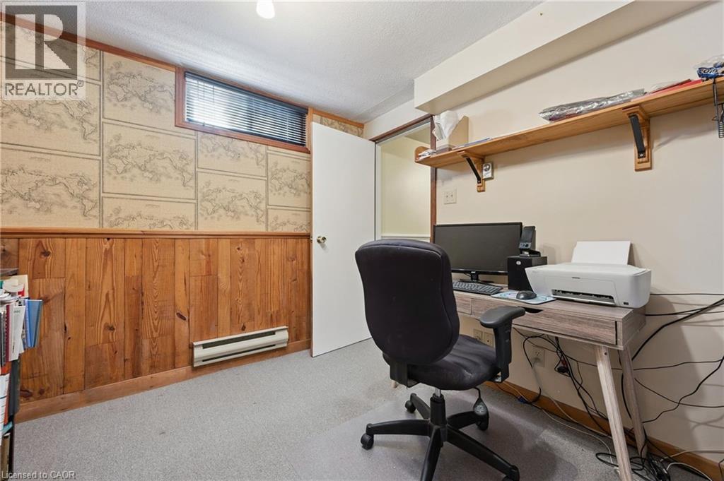 52 TUERR Drive, Kitchener, Ontario, N2E2M1 — Photo 35