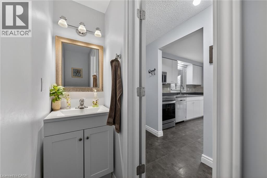 415 MORGAN Avenue Unit# 8, Kitchener, Ontario, N2A2V6 — Photo 13