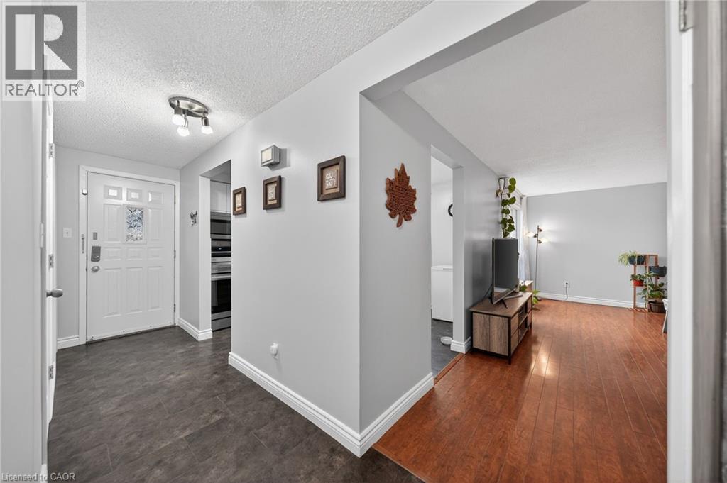 415 MORGAN Avenue Unit# 8, Kitchener, Ontario, N2A2V6 — Photo 4