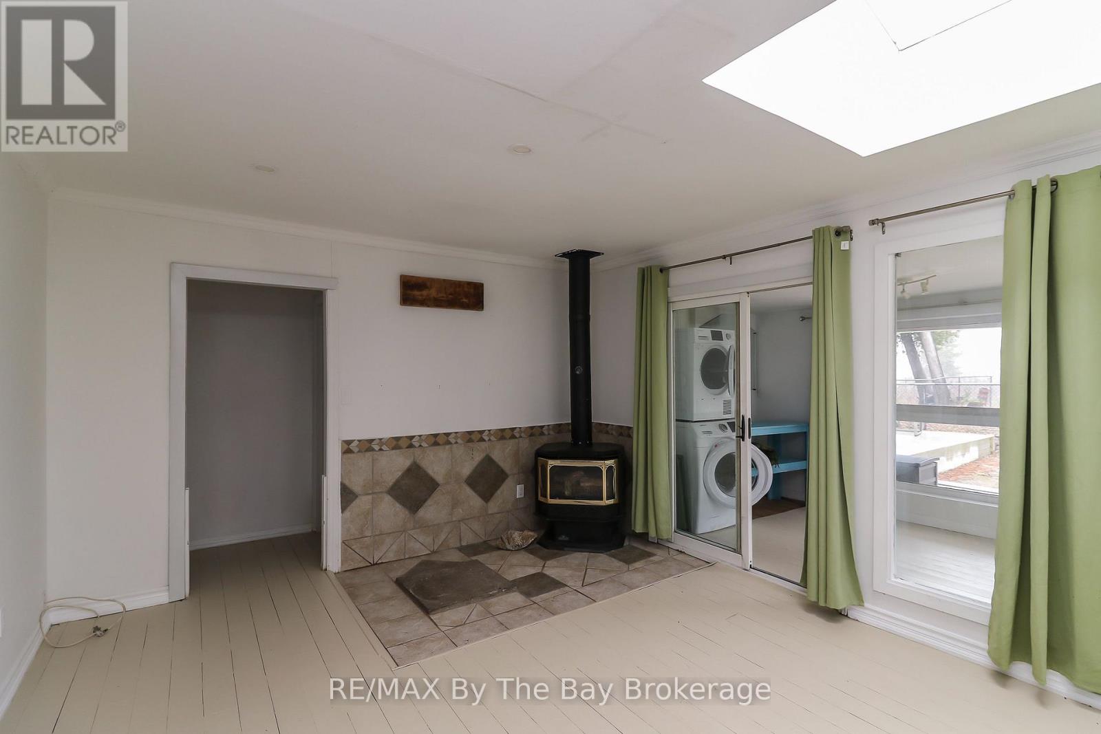 54 HOMEWOOD AVENUE, Wasaga Beach, Ontario, L9Z2M2 — Photo 18