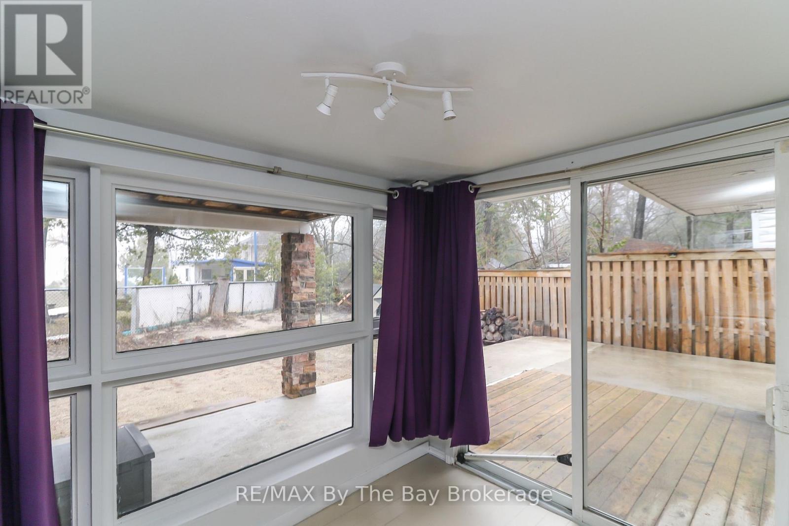 54 HOMEWOOD AVENUE, Wasaga Beach, Ontario, L9Z2M2 — Photo 21